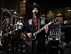The Cars perfrom "Strap Me In" from their Door To Door album. This episode of SNL aired on October 31, 1987. Digging the little pumpkin heads on the speakers, and how Ben gives Dabney Coleman a rock star greeting. | Benjamin Orr: Sweetpurplejune