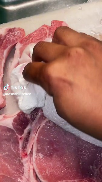 Fried pork chops 😋#porkchop | Fried Pork Chops