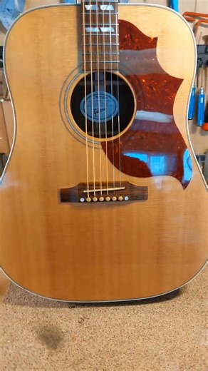 3.1K views · 51 reactions | Gibson Hummingbird Studio for a new saddle and setup #gibsonguitars #guitarist #gibson #fyp #fypシ #luthiertok #luthiersoftiktok #luthiery #guitar | Jessica.violins | Facebook