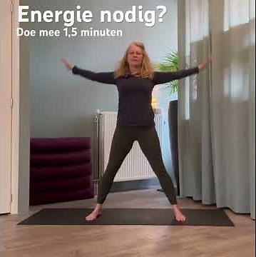 Energie nodig? Doe mee met deze korte rek & strek oefeningen #nederlandsspreken #mobility #yogalife