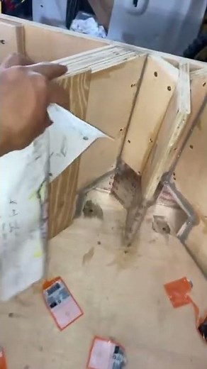 Series-tuned 6th Order Bandpass Blowthrough Enclosure for 2 12s