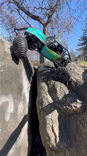 4ws caged buggy 1/10 #rccrawler #rccar #rcbuggy #capra