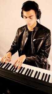 5.5K views · 183 reactions | New Born #muse Daniel Tornel #piano @danieltornel01 #Beyerdynamic #pianist | Ikalli Escuela de Música. | Facebook