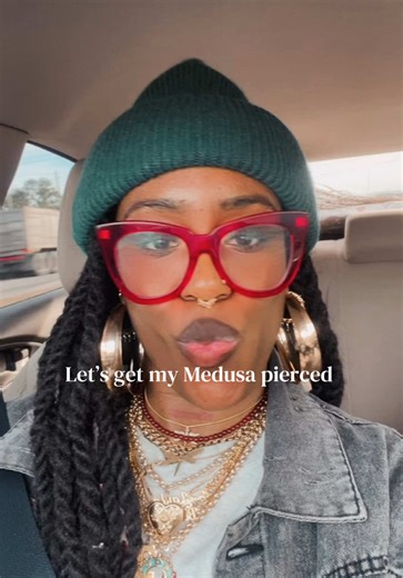 It was soooo easy, didn’t hurt, barely bled, no swelling so far #medusa #medusapiercing #bodyadornments #intuitivebliss