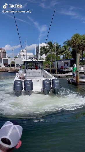 Joystick Mode Demonstration on a 41' Catamaran | Center Consoles Only