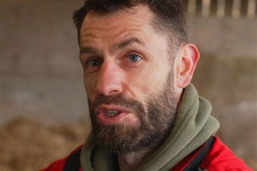 Kelvin Fletcher delivers pregnancy news as Fletcher's Family Farm to welcome new addition