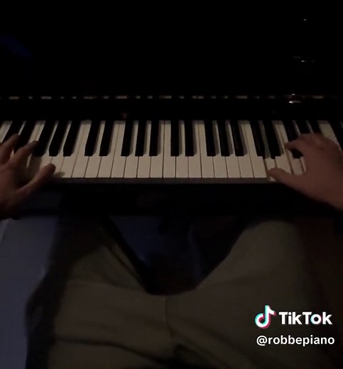 Soulful Piano Cover of Amy Winehouse's 'Back to Black'