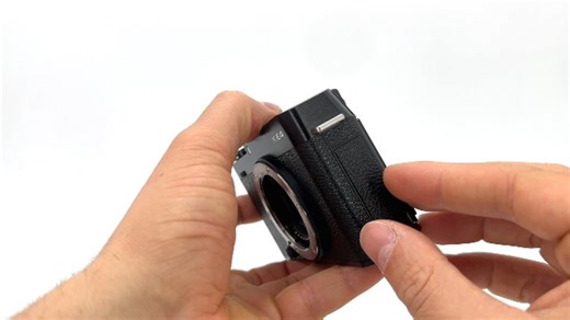 Watch Fujifilm X-E4 - Review on Amazon Live