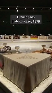 The Dinner Party Judy Chicago, 1979. - - - #arte #historiadelarte #historia #art #arts #artlover #artlovers #artlife #artlove #museum #museumlife #museumlove #museumlover #8m | quemuseo
