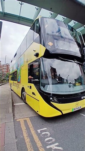 Buses at Shudehill Bus Station Manchester, Bee Network, Flixbus, Transdev #busspotter #busenthusiast