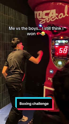 Epic Boxing Challenge: Mom vs Boys