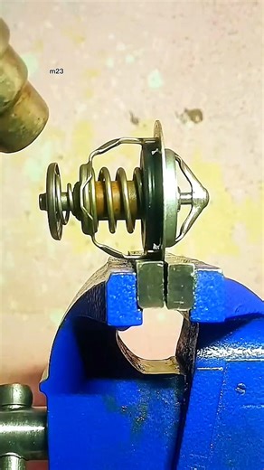 Car thermostat valve opening temperatureEngine cooling⁉️ system workingThermostat 😭💯#mechanic