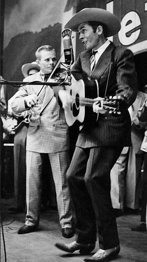 Hank Williams - Lord Build Me a Cabin