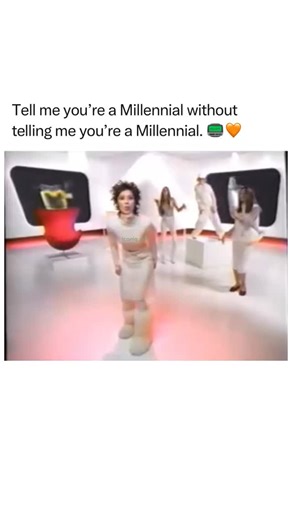 Iconic Adverts of all Time on Instagram: "If you love ads like this, Follow @iconiq.ads ❤️ so you don’t miss the next one, also check the link in my bio — I save the good stuff there. 😉 In the year 2000, Tiger Electronics launched HitClips, a device that defied all logic but became an absolute playground legend. The concept was simple: tiny, low-fidelity digital chips that played only 60 seconds of a hit song. This commercial, filled with fast cuts and Y2K “extreme” energy, made owning a 1-minu