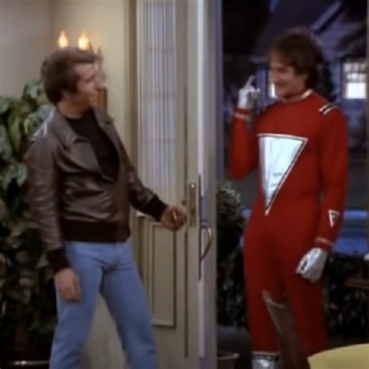 1.5M views · 60K reactions | "Nanu nanu!"  Henry Winkler recalls the...