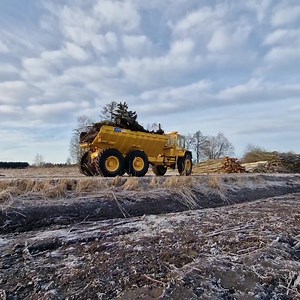 Här har ni en riktig Gjutjärns dumper👉 Volvo BM 860 inskickad av @madts90 👌🏻. #volvo860 #dumpers #dumper #klassiker #maskinnostalgi #volvoce #swecon #classic #machines #transportera #entreprenadmaskiner #maskineröverallt | Maskinkanalen
