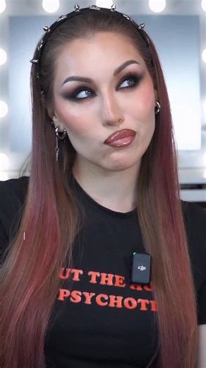 Goty✨ on Instagram: "⬇️ ABRE LA CAJA DE INFO: te dejo el por qué de cada nota y para qué tipo de piel sirve cada producto ANTES del maquillaje. . 🧴 Aceites faciales: .Collagen Superfusion Facial Oil de @charlottetilbury .Essential Oils de @maccosmetics_es 0/10 como prep si tienes piel mixta/grasa: bajo el maquillaje suele dar más sebo y brillos y dura menos. ✅ PERO Sube de puestos si tienes piel seca. Como skincare (solo o mezclado con crema) sí es beneficioso en todo tipo de pieles. . 🧁 The D