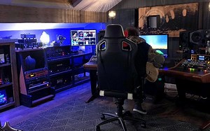 【英文生肉】- Monuments吉他手John Browne 家庭录音棚介绍 2020