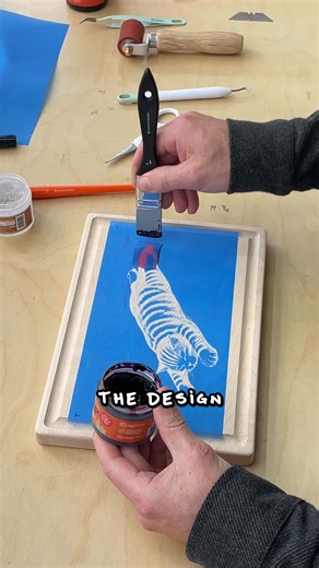 A Quick DIY Gift for Cat Lovers (10 Minutes!) All you need is a smooth surface, a little pretreatment, and a stencil you love In this case, the cat design my friend Megan @megandsprinks created. First, Sand the board, apply and dry the pretreatment, place your stencil and fill the gaps with Scorch paint. Remove the stencil and let the heat gun bring the design to life. Add a bit of finishing oil at the end to make it pop, and that’s it! A quick, fun project done in less than ten minutes. Check o