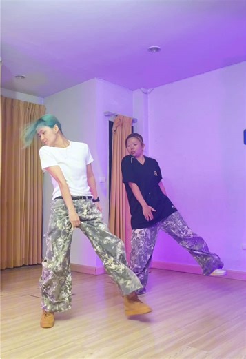 I’m addicted to this DC fr. @maya 🫶🏻 #LoveMeHarder #ArianaGrande #dance #challenge #trending