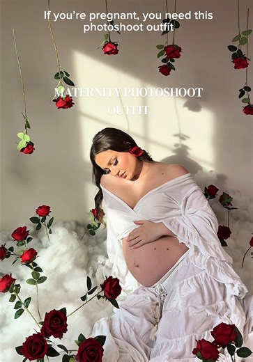 I really like this bohemian set outfit for maternity. It’s comfortable and beautifully shows off the baby bump. Perfect for a maternity photoshoot, baby shower, or vacation. ❤️ #matenityphotos #photoshootoutfits #pregnancyoutfit #maternitystyle #babyshoweroutfit