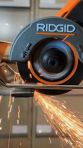 “This 18V SubCompact Brushless 3 in. Multi-Material Saw has best-in-class power, and it blazed through my test pieces like a champ. It will absolutely come in handy on my jobsites 🤙.“⁠ 📸: Luke Hacker ⁠ Shop now >> bit.ly/4pj9nKX ⁠ Backed by the 𝗜𝗡𝗗𝗨𝗦𝗧𝗥𝗬’𝗦 𝗕𝗘𝗦𝗧 Lifetime Service Agreement: Free Batteries. Free Parts. Free Service. 𝗙𝗢𝗥 𝗟𝗜𝗙𝗘. #BuildForALifetime | RIDGID Power Tools
