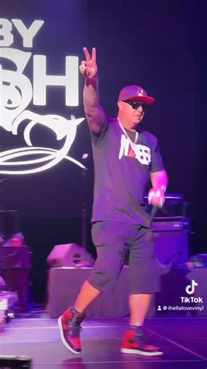 Tim W Ramos on Instagram: "N2DEEP - ‘Back To The Hotel’ West Coast hip hop! 90’s THROWBACK! @n2deep707 @jaytee707 💥 Spring Love Music Fedtival - Sacramento, CA #n2deep #westcoasthiphop #backtothehotel #90sthrowback #westcoastvibes #bayareahiphop #vtown #beepbeep #westcoastclassic #vallejo #90shiphop #hiphophistory #106kmel #springlovemusicfestival #sacramento #ihellalovevinyl"