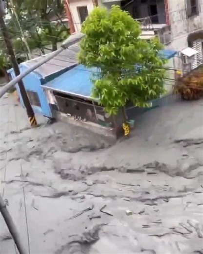 FOOTAGE FROM TAIWAN : Super Typhoon Ragasa Devastates Taiwan: 14 Dead, 124 Missing After Lake Burst Super Typhoon Ragasa, the most powerful storm worldwide in 2025 with peak winds gusting up to 285 km/h (177 mph), slammed into Taiwan's eastern regions on September 23, 2025, triggering catastrophic flooding from a barrier lake overflow in Hualien County. The storm, equivalent to a Category 5 hurricane, has since battered Hong Kong and made landfall in southern China, forcing nearly 2 million evac
