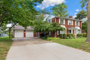 1405 1st Ave Ave, Sterling, IL 61081 - MLS 202504035 - Coldwell Banker