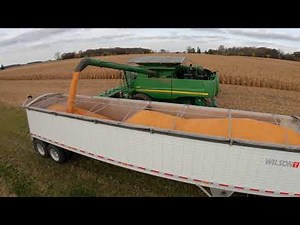 Dumping Yellow Gold Corn - John Deere S550 - 606C Header - Fulton County - Ohio - Harvest 2020 - 5K