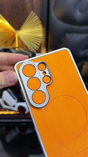 Want a secure connection with your Samsung S26 Ultra without a case? Choose a metal-