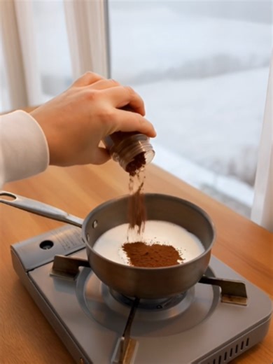 Chocolate Quente Cremoso com 2 Ingredientes
