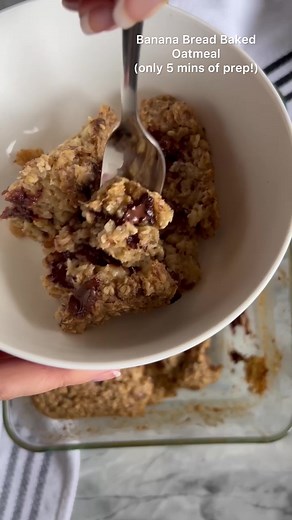 Delicious Vegan Banana Bread Oatmeal Bake Recipe