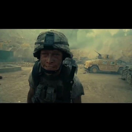 A small team of U.S. soldiers battles against hundreds of Taliban fighters.
