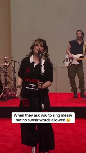 Lola Young: Singing Messy (No Swear Words!)