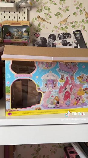 Unboxing Baby Mermaid Castle from Sylvanian Families