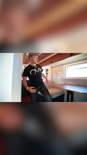 This F550 Overland Rig Uses a MINI-SPLIT… and It Works 🔥❄️