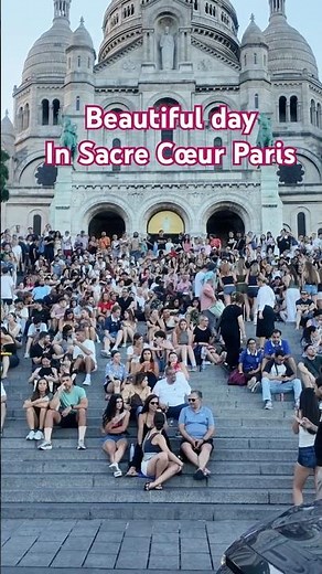 A beautiful day at the Basilique du Sacré-Cœur de Montmartre #paris #france