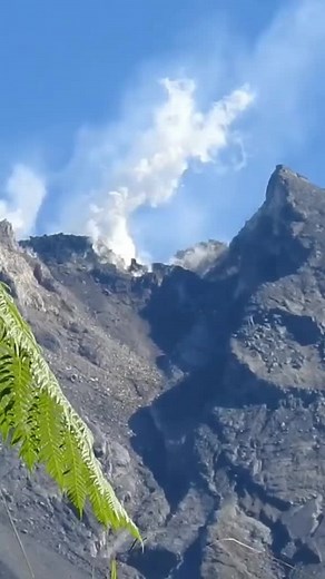 Zoom Mt.Merapi_Indonesia #gunungmerapi #merapi #eruption #volcanoeruption