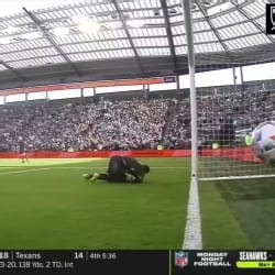 PK GOAL: Johnny Russell, Sporting Kansas City - 24th minute