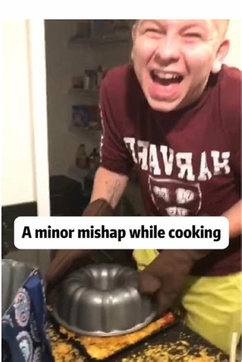 When your kitchen becomes a science experiment gone wrong.#FailCompilation#KitchenFail#Satisfying#Relatable#funnyvideos