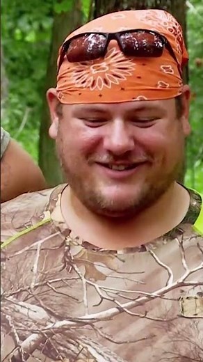 Using Spider Holes to Camouflage | Mountain Monsters | Travel Channel