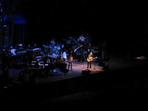 Simon and Garfunkel - The Only Living Boy In New York (Live At Acer Arena, Sydney, 2009)