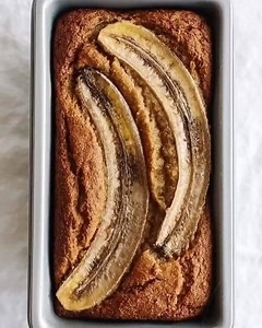 With the quarantine I’ve never seen so many people bake in my life. 😂 But yay for whipping up goodness in the kitchen. I’m all for it 🙌 And if you haven’t yet tried my #glutenfree #dairyfree #paleo banana bread, well....let me show you how easy it is to make. It’s a reader favorite for good reason, it’s super moist and delicious!! You’ll really love this one and don’t forget to tag me so I can see when you make it. 🤗 Recipe video on my website: https://downshiftology.com/recipes/super-moist-b
