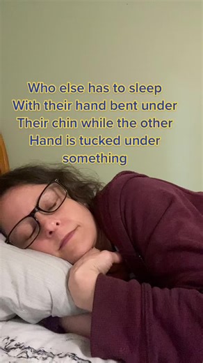 Understanding Broken Wrist Syndrome and Sleeping Positions for Autistic Individuals