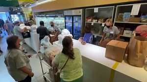 Chicago residents weigh in on Inflation challenges Biden's hunger policy