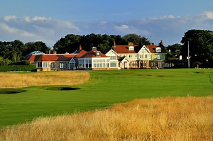 Muirfield Golf Club finally invites its first female members