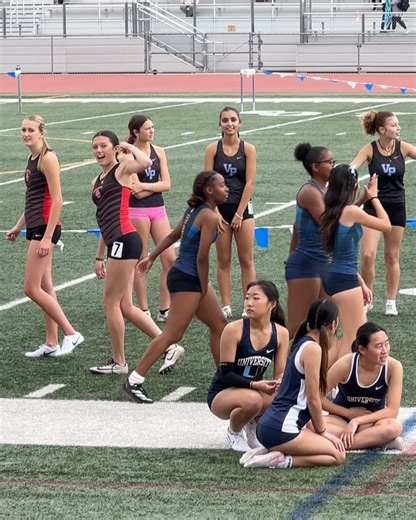 KIANA TOM 💪🏼🌴 FITNESS EXPERT on Instagram: "Sunday Snaps! Highlights from this week’s fun! 📸 💪🏼 @kiana_tom_flexappeal_fitmomtv #kianatom @kianas_flex_appeal #ohana #daughters #family #healthyliving #proudmom #fitmom #momswholift #fitnessqueen"