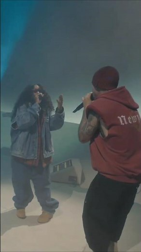 Justin Bieber & SZA perform SNOOZE at Coachella #BIEBERCHELLA
