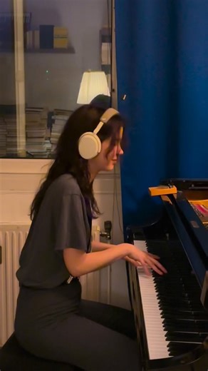 anniiie | tender defender intro by @vulfpeck :) | Instagram